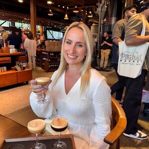 Meet your Posher, Olivia